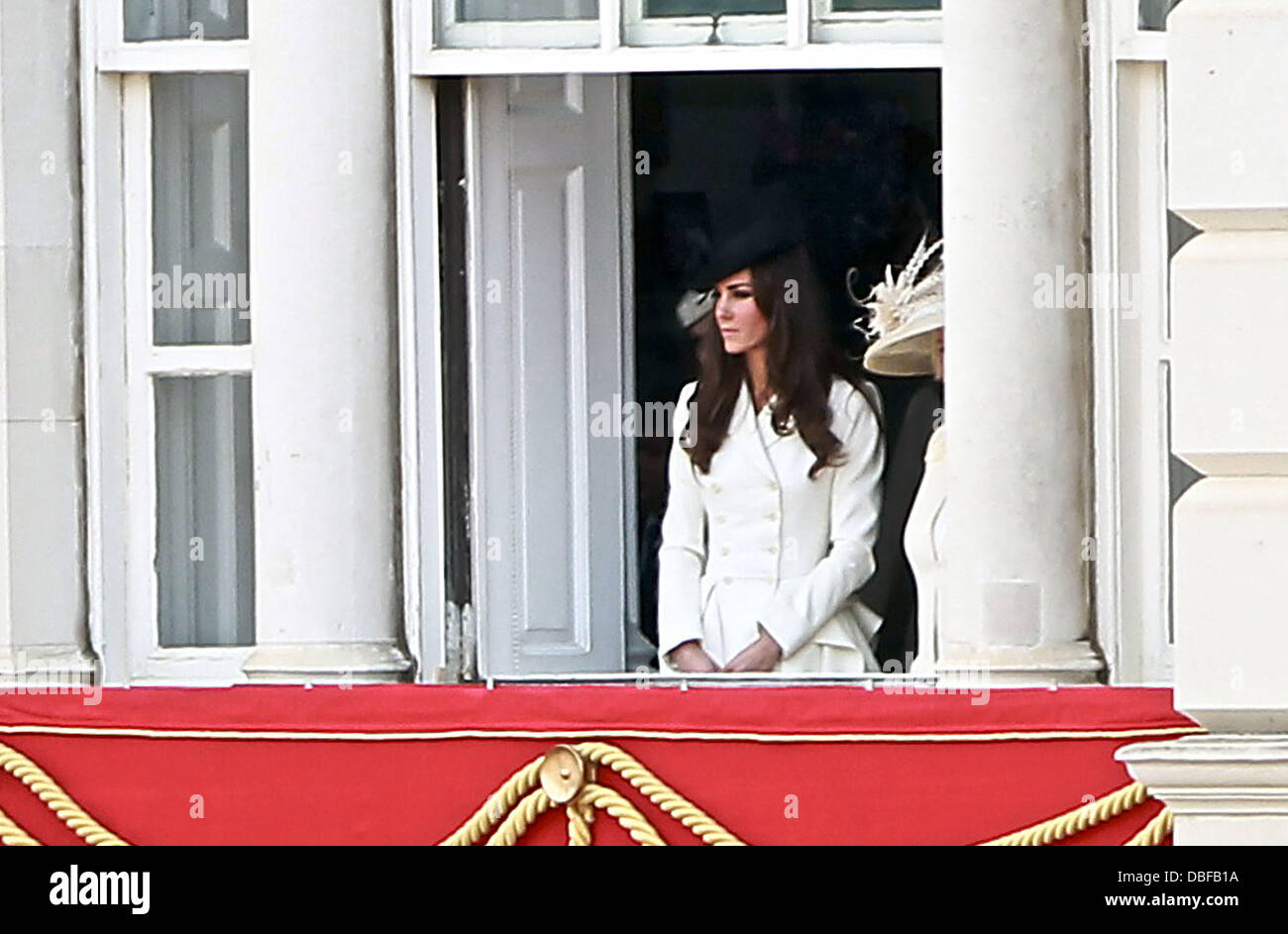 Catherine Middleton, Herzogin von Cambridge Trooping The Colour, offizieller Geburtstag der Queen zu feiern statt an der Mall-London, England - 11.06.11 Stockfoto