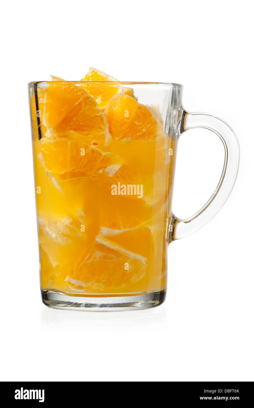 orange Fruchtfleisch und Saft im Glas Stockfoto
