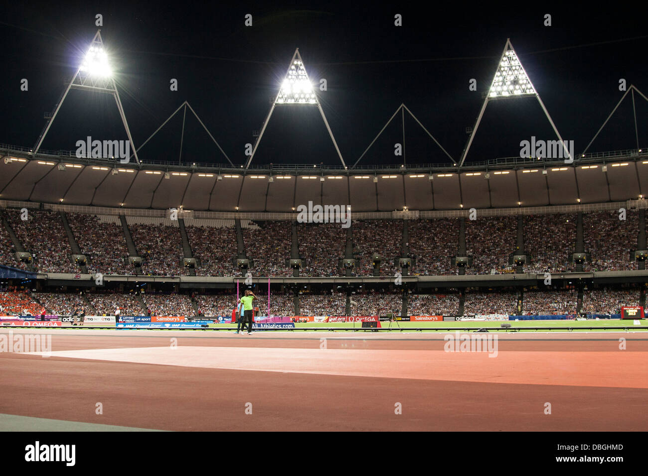 Usain Bolt wärmt vor 100m Rennen im Olympiastadion, Jubiläumsspiele, Diamond League IAAF Stockfoto