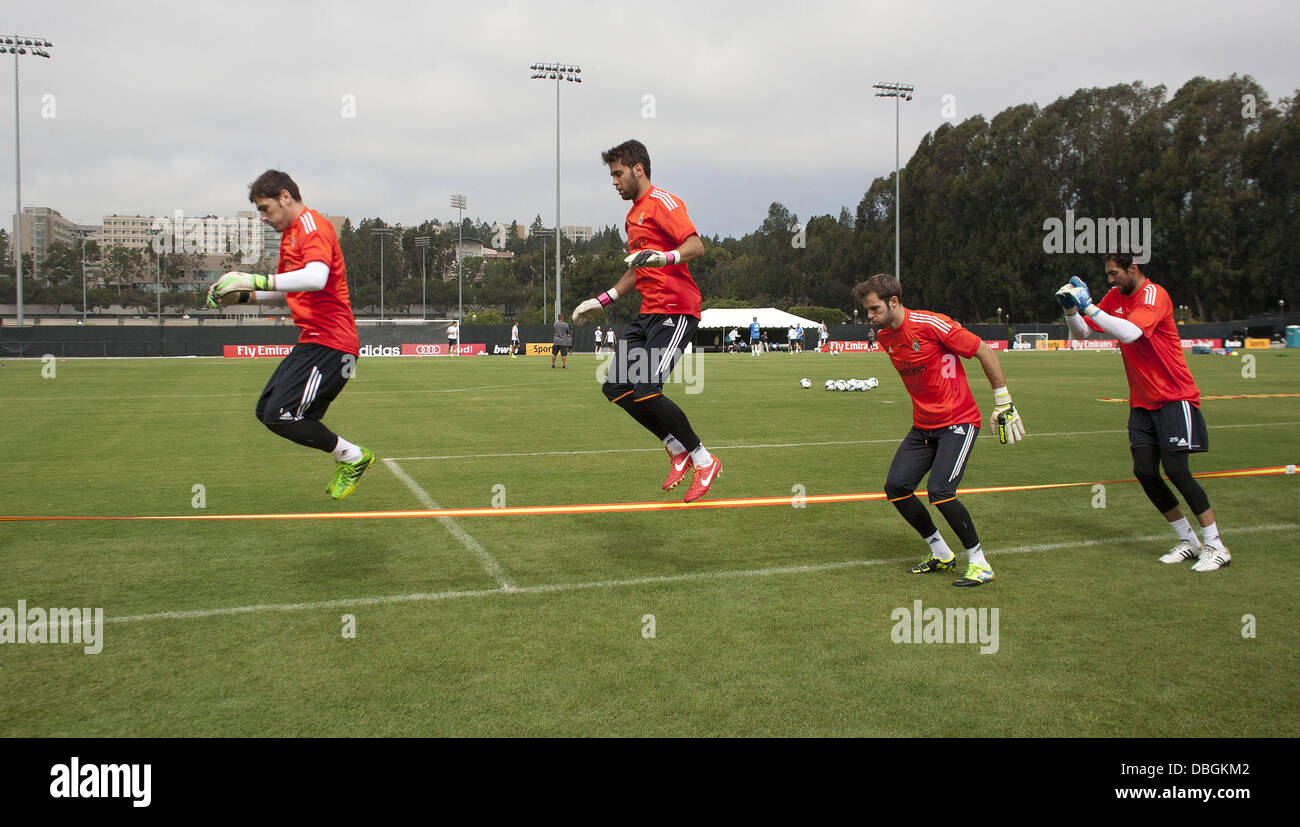 Westwood, Kalifornien, USA. 30. Juli 2013. Torhüter Iker Casillas, Adam, Jesus Fernandez und Diego Lopez Praxis während der zweiten Trainingseinheit durch spanische Fußballverein Real Madrid an der University of California Los Angeles (UCLA) 30. Juli 2013. Real Madrid treffen die Los Angeles Galaxy am 3. August in Los Angeles beim Guinness International Champions Cup. Phoenix. ARMANDO ARORIZO. Bildnachweis: Armando Arorizo/Prensa Internacional/ZUMAPRESS.com/Alamy Live-Nachrichten Stockfoto