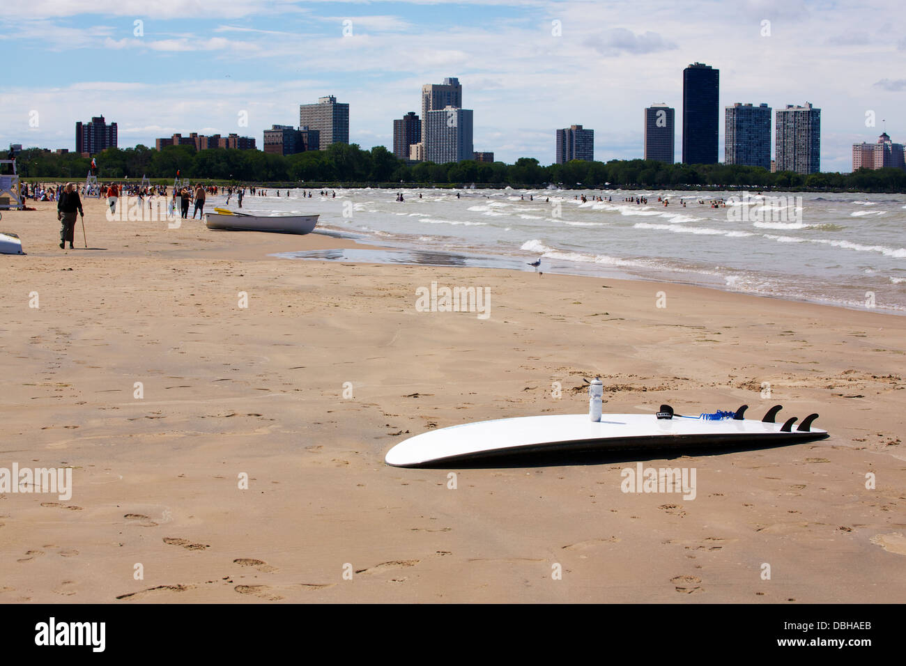 Surfbrett und Montrose Strand Chicago Illinois Stockfoto