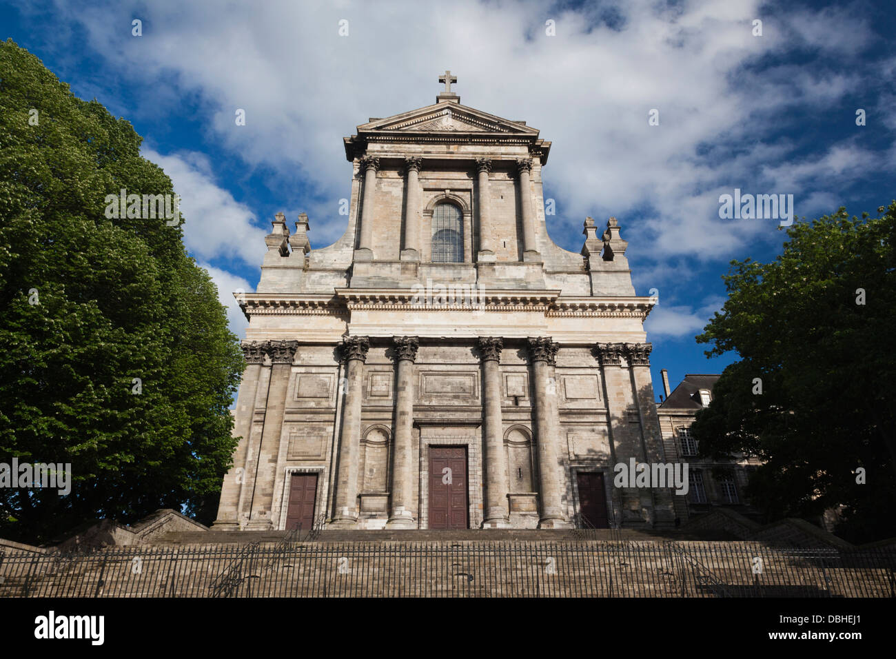 Kathedrale von arras Fotos und Bildmaterial in hoher Auflösung Alamy