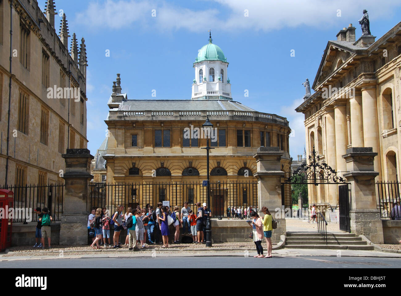 Sheldonian Theatre gesehen von Rindern Street, Oxford UK Stockfoto