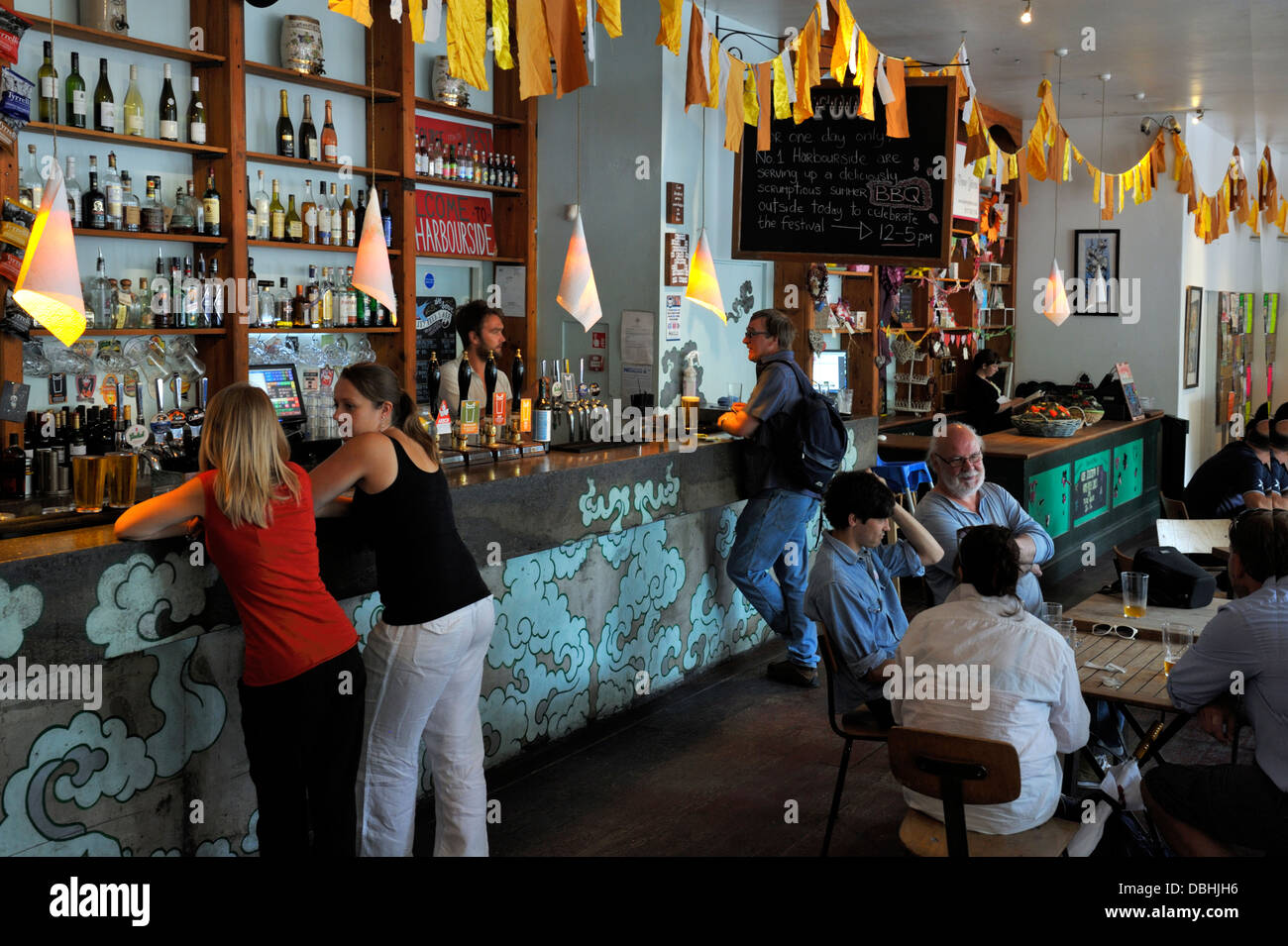 Innen am Hafen Pub Bristol UK Stockfoto