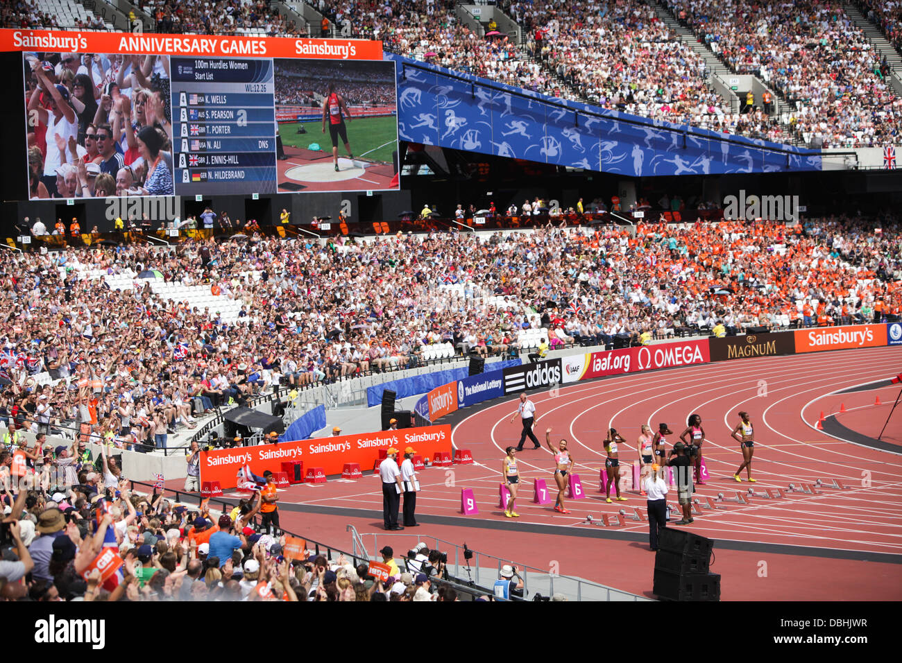 OLYMPIASTADION LONDON STARTFORD WÄHREND DER SAINSBURY GEBURTSTAG SPIELE Stockfoto