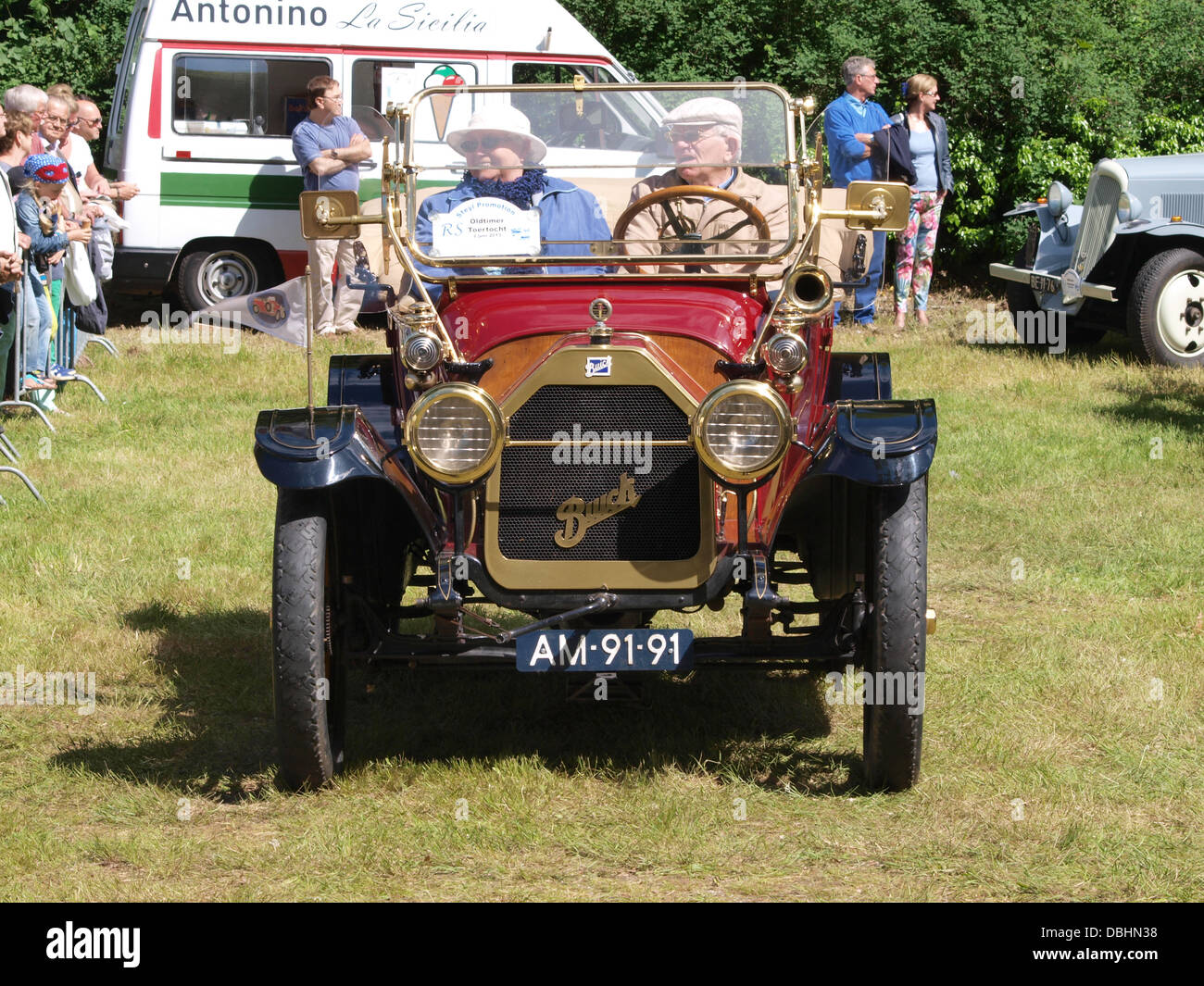 1914 BUICK B-35 PHAETEN, 8 UHR-91-91 Stockfoto