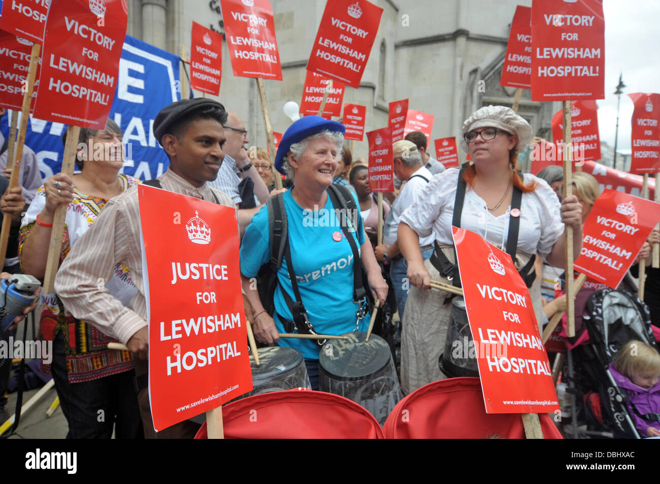 London, UK. 31. Juli 2013. Lewisham Krankenhaus Sieg High Court London 31.07.2013 Credit: JOHNNY ARMSTEAD/Alamy Live News Stockfoto