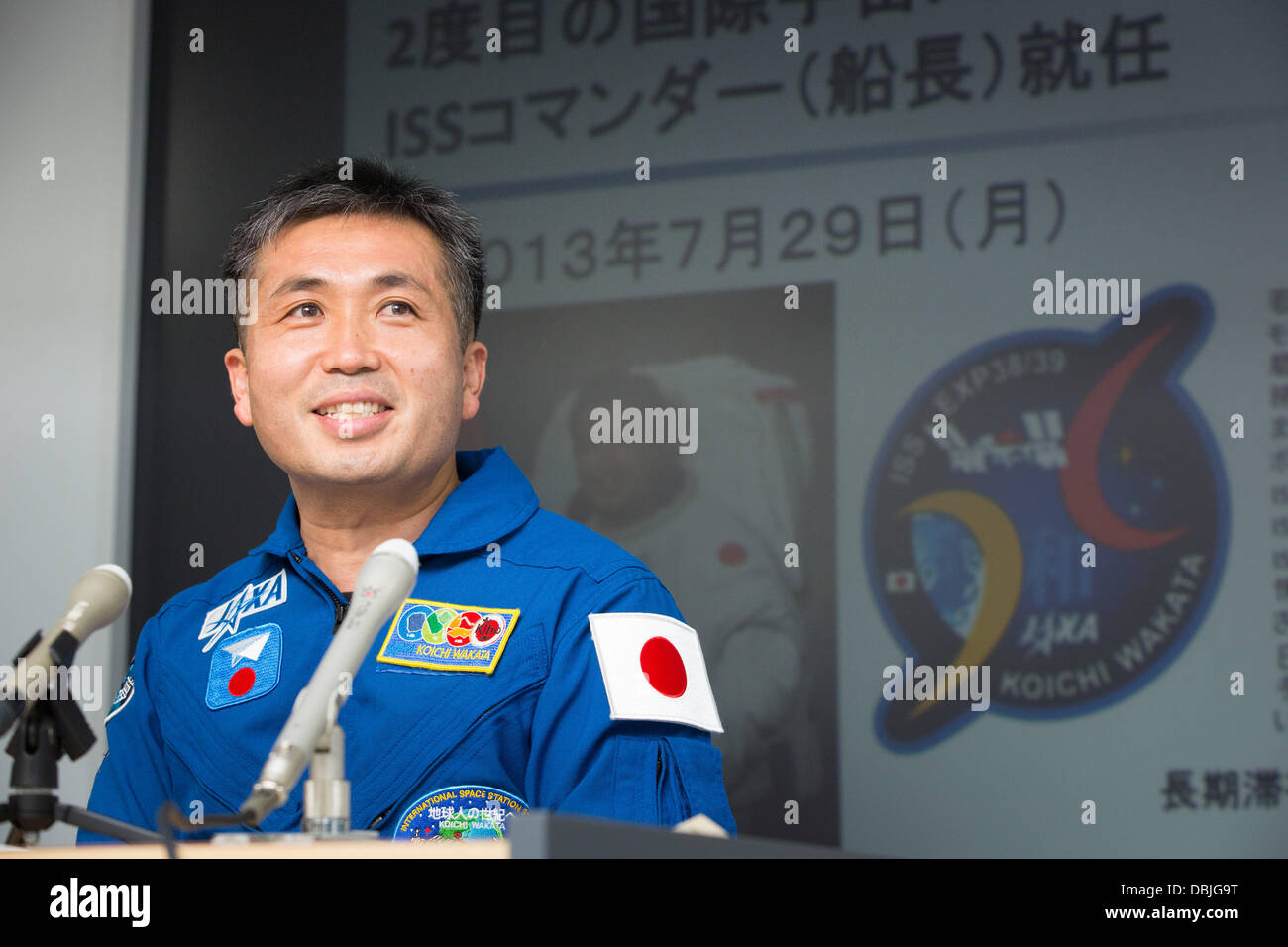 29. Juli 2013, Tsukuba, Japan - spricht japanischer Astronaut Koichi Wakata über die bevorstehende Mission während einer Pressekonferenz auf der Japan Aerospace Exploration Agency in Tsukuba, Präfektur Ibaraki, etwa 55 km nordöstlich von Tokio, auf Montag, 29. Juli 2013. Wakata, 49, wird der erste japanische Astronaut, als Kommandant der internationalen Raumstation ISS zu dienen. Er wird das russische Raumschiff Sojus geplant für den Start am 7. November an Bord. (Foto: AFLO) UUK - mis- Stockfoto