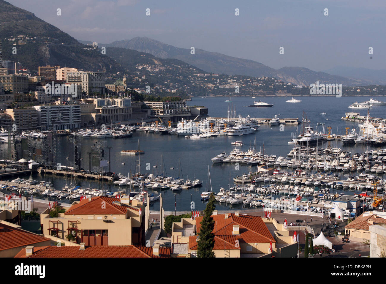 Gesamtansicht von Monaco während der standesamtlichen Trauung für die königliche Hochzeit von Prinz Albert II von Monaco, Charlene Wittstock bei der fürstlichen Palast von Monaco Monte-Carlo, Monaco - 01.07.11 Stockfoto