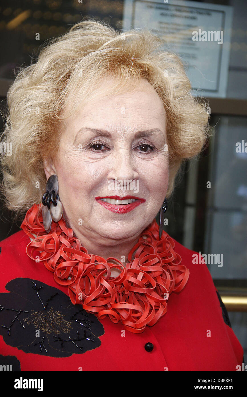 Doris Roberts Premiere von der Broadway-Produktion des "Terrence McNallys Master Class" im Teatro Friedman - Ankünfte.   New York City, USA - 07.07.11 Stockfoto