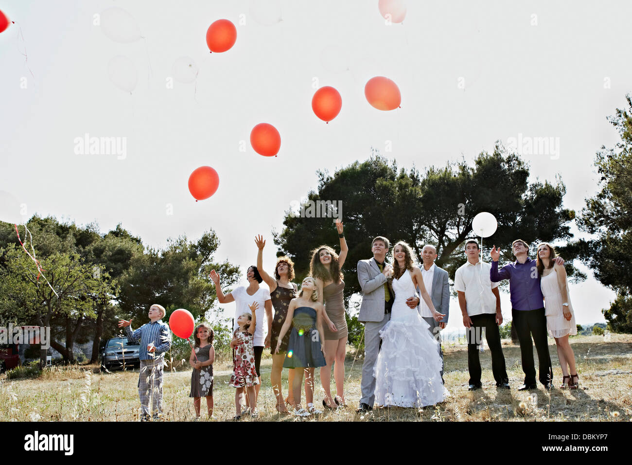 Hochzeit Gäste mit Luftballons, Kroatien, Dalmatien Stockfoto