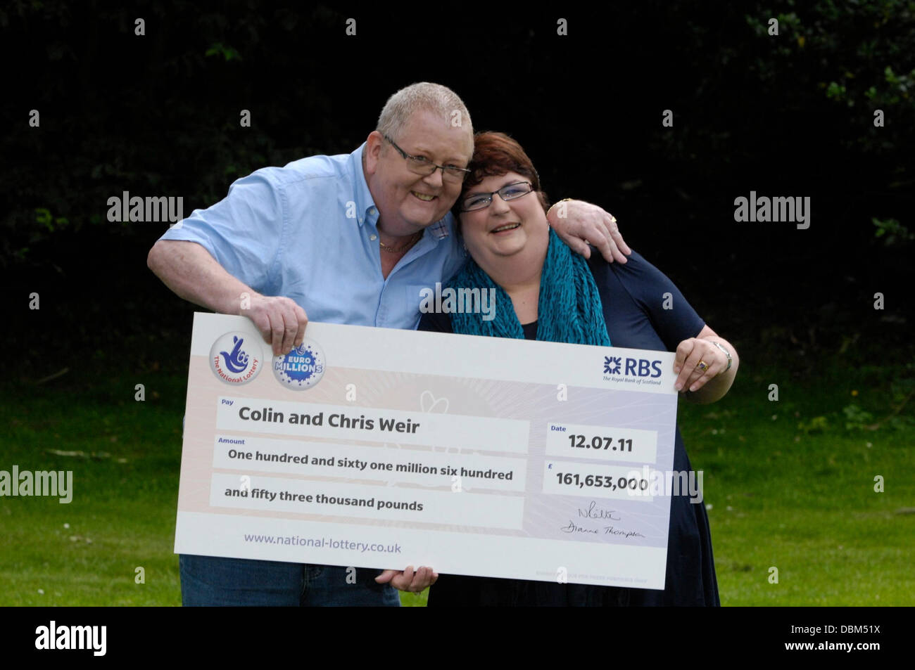 Die £161million EuroMillions Jackpot-Gewinner Colin Weir und Frau Christine  Weir von Largs, in Ayrshire feiern auf einer Pressekonferenz in Falkirk  Falkirk, Schottland - 15.17.11 Stockfotografie - Alamy