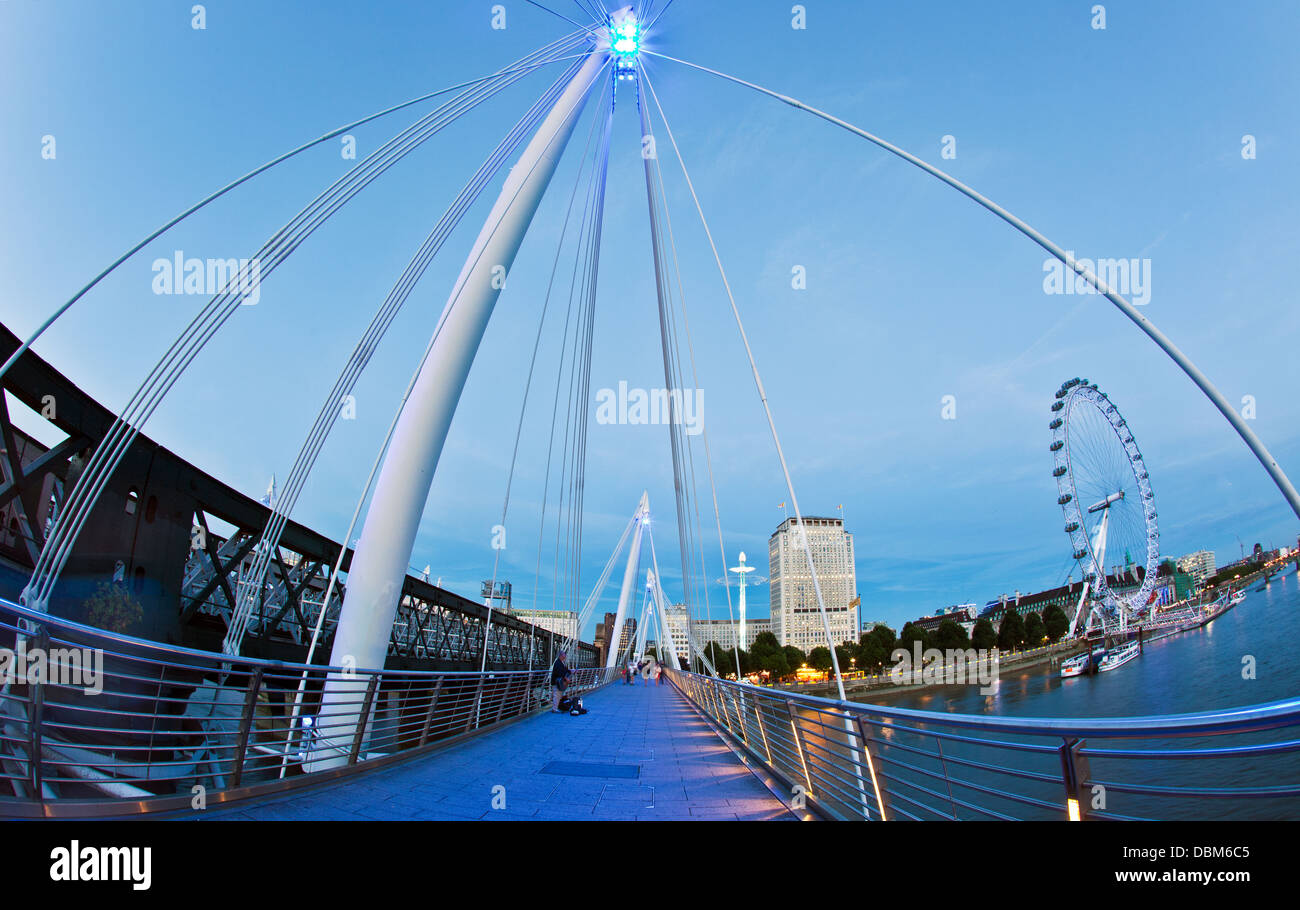 Hungerford Bridge Nacht London UK Stockfoto