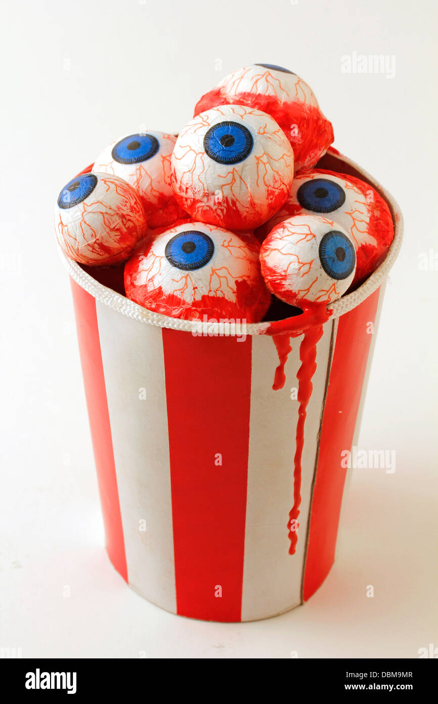 Halloween. Augen in einem Glas. Stockfoto