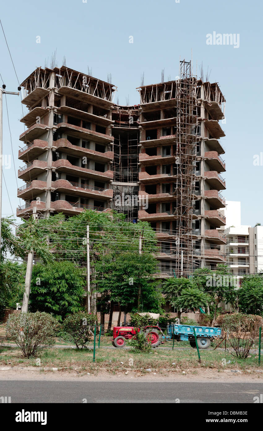 Bau der Wohnsiedlung in Gurgaon, die schnell wachsende IT-Stadt außerhalb Delhi Stockfoto