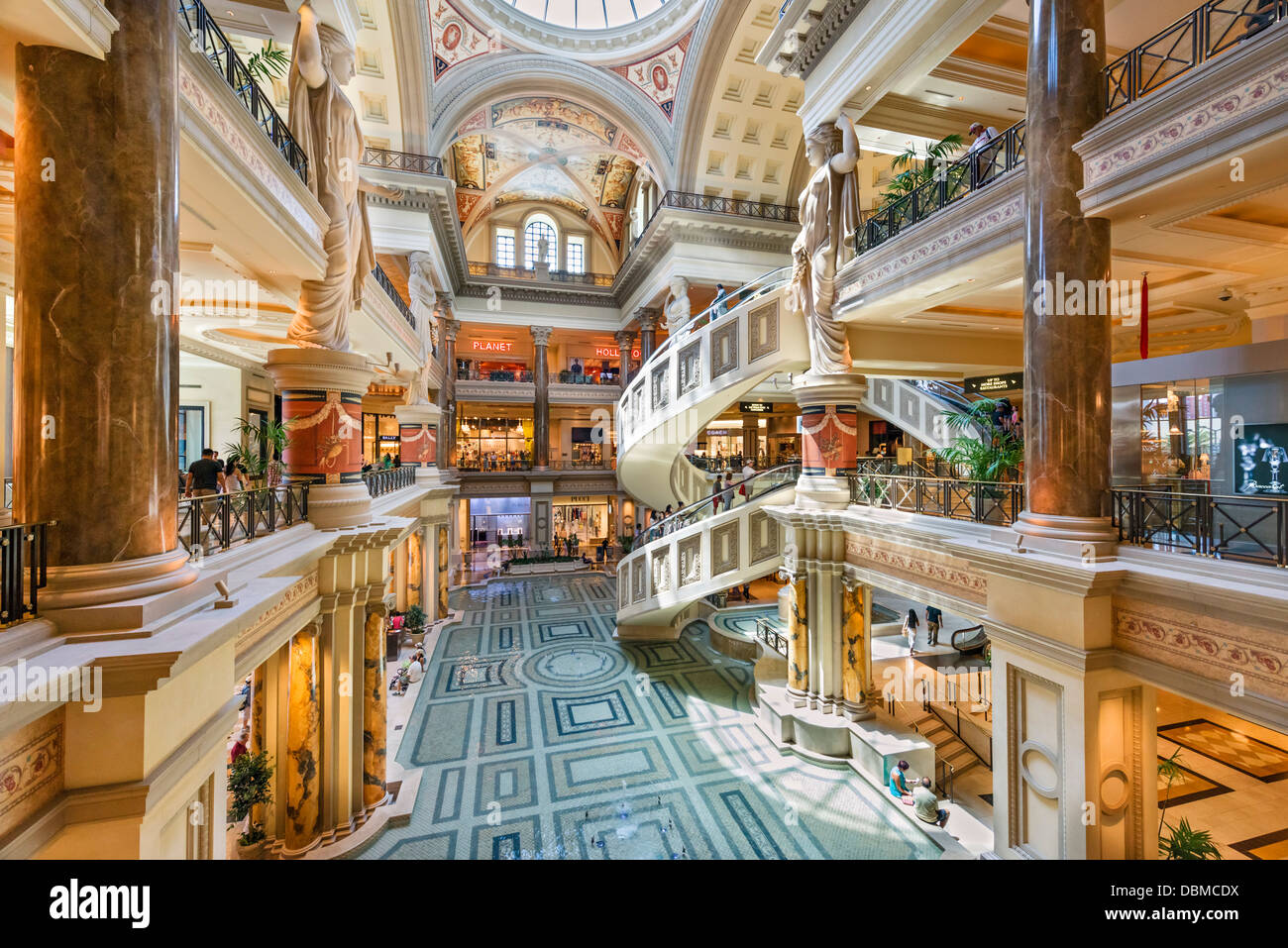 Die Forum Shops im Caesars befestigt Caesars Palace Casino, Las Vegas Boulevard (Strip), Las Vegas, Nevada, USA Stockfoto