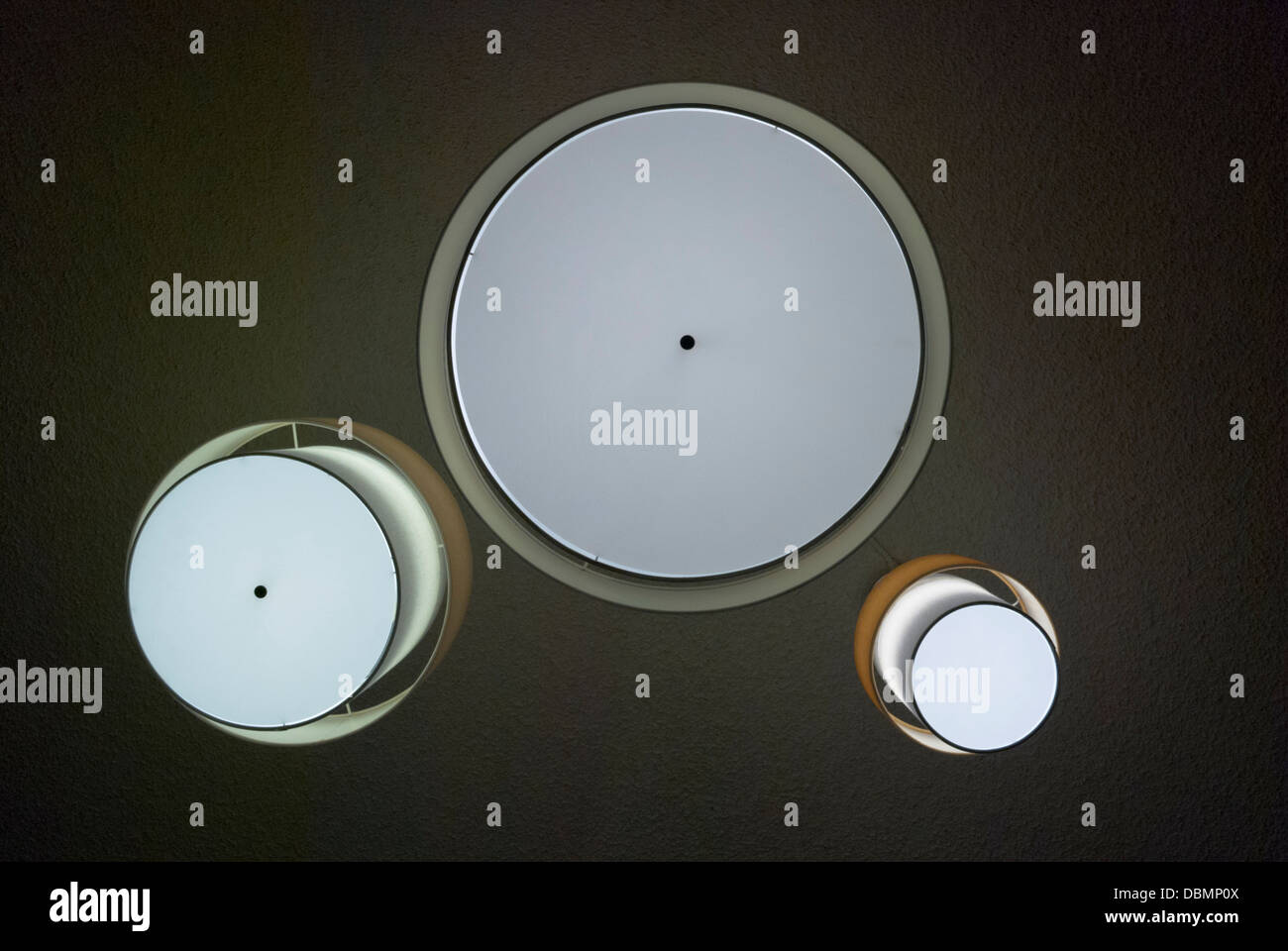 Kreisrunde Deckenleuchten machen eine abstrakteste Design in Spokane, Washington State. Stockfoto