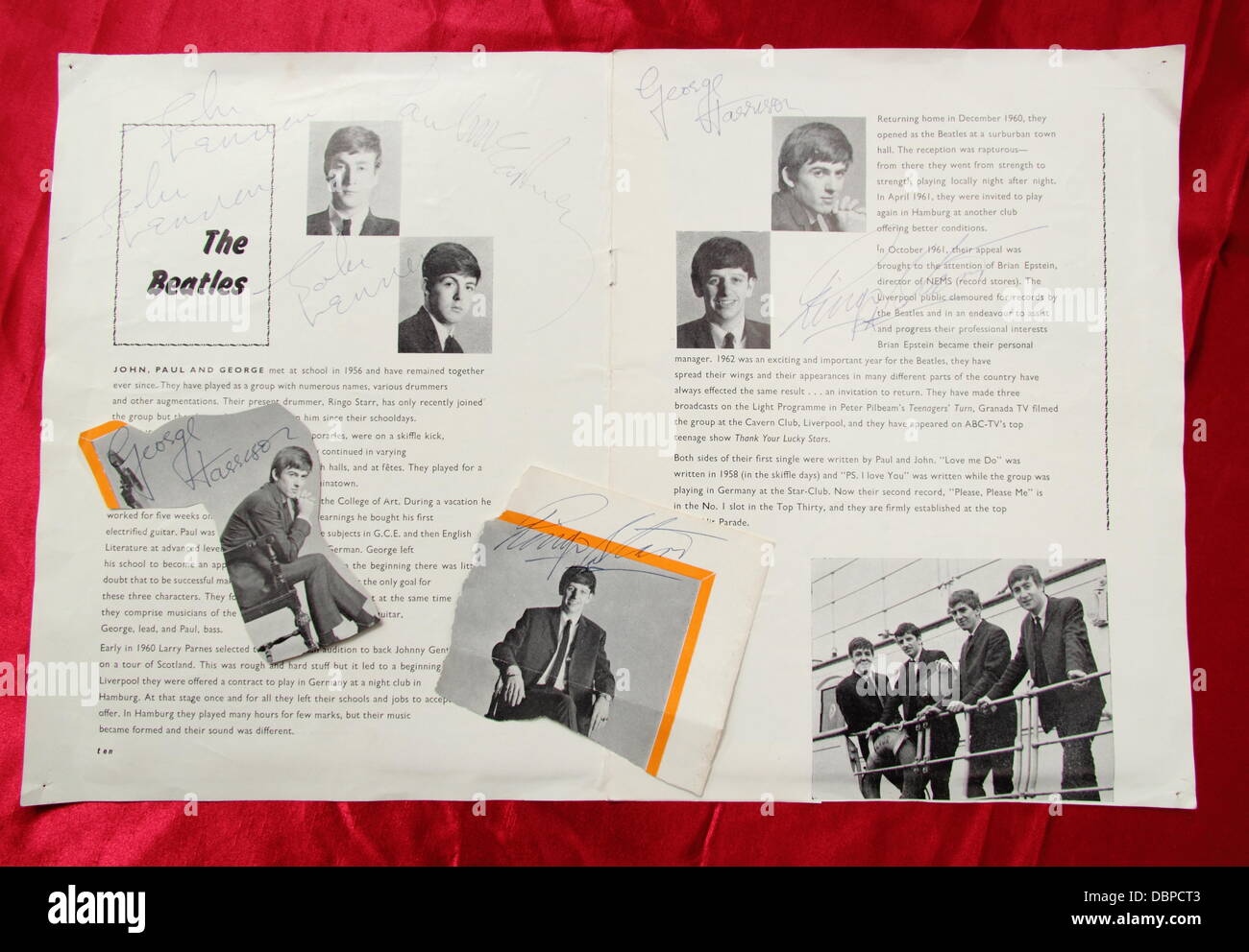 Etwall, Derbyshire, UK. 2. August 2013. Ein beatles Programm vom 16/03/63 aus Sheffield City Hall Konzert, das, ungewöhnlich, drei Mal unterzeichnet wird von John Lennon & die Unterschriften der anderen Fab Four für Auktion an hansons Auktionatoren, Derbyshire enthält. Mit sechs Autogramme, es hat einen Leitfaden Preis von £1000 £1200. in gutem Zustand, es ist auf Hansons drei Tag antike & Sammler am 22., 23. und 24. August versandt worden. anzeigen Tag: 21.08.13. Auch einen separaten Menge Ringo Starr und George Harrison Autogramme von den selben Konzert mit einer Schätzung von £250 - £350 für bot Stockfoto