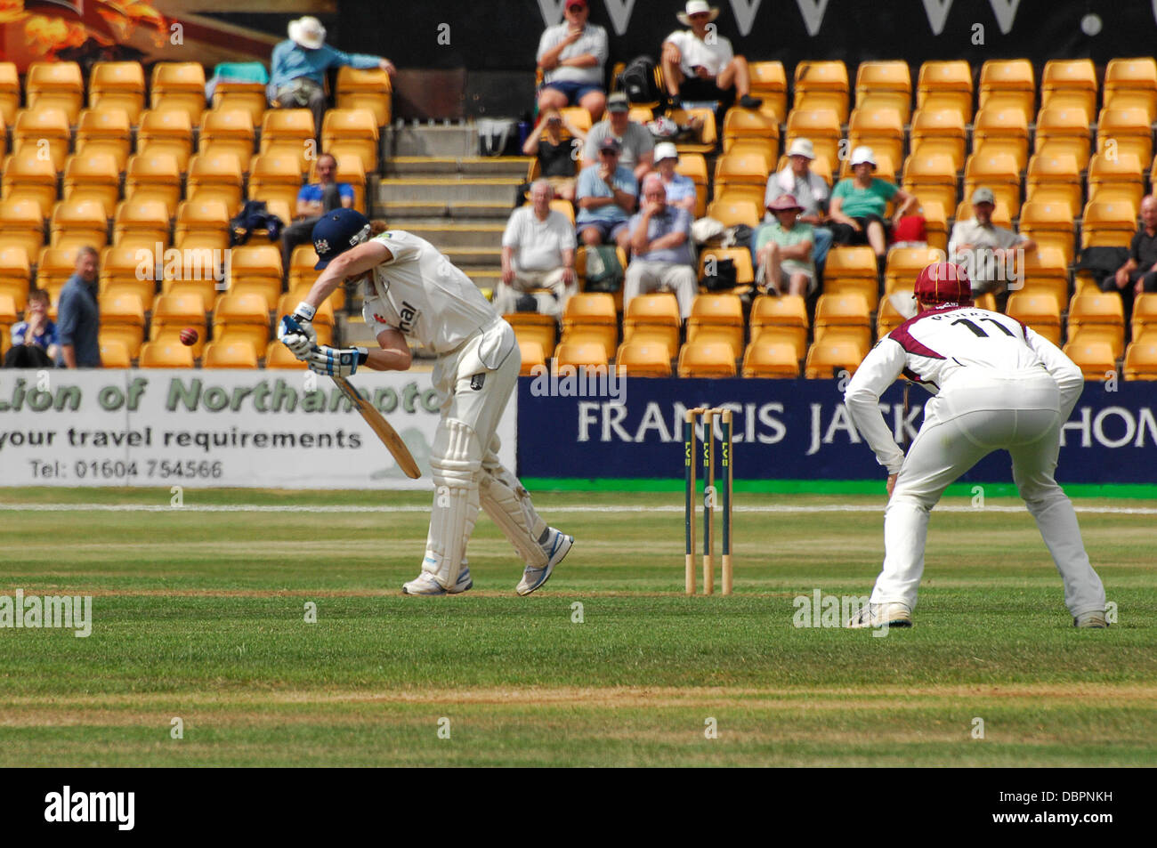 Northampton, UK. 2. August 2013. Northampton Cricket Club spielen Gloucester in der LVV Division 2 Partie statt auf dem County Ground in Northampton. Gloucestershire gewann den Münzwurf und Fledermaus gewählt. Bildnachweis: Bigred/Alamy Live-Nachrichten Stockfoto