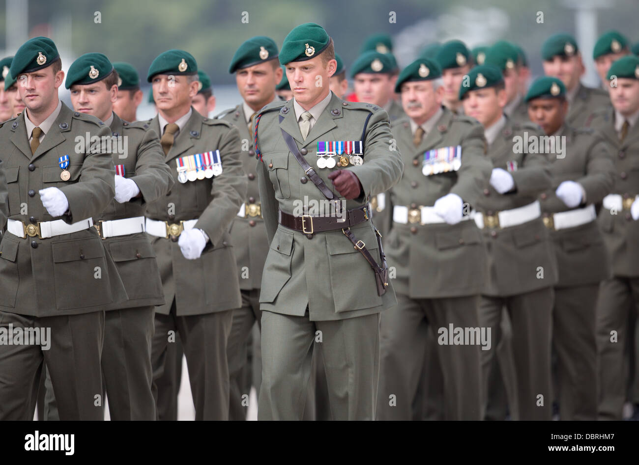 Britische Armeesoldaten der 1. Angriff Gruppe Royal Marines auf der Parade in Oberkommandos Devonport. Stockfoto