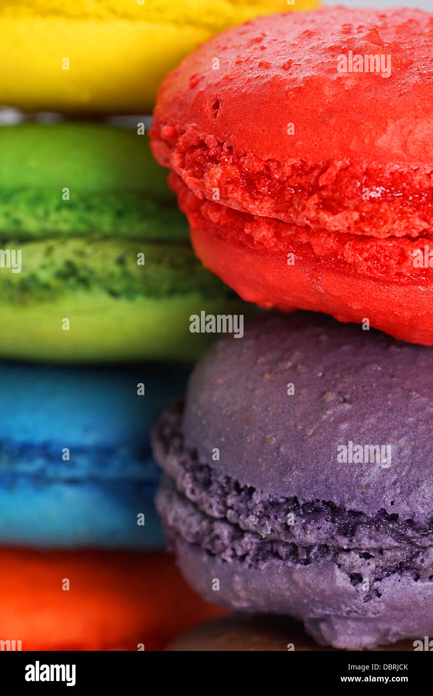 Makroaufnahme einer bunten Macarons, tolles Essen-Hintergrund Stockfoto