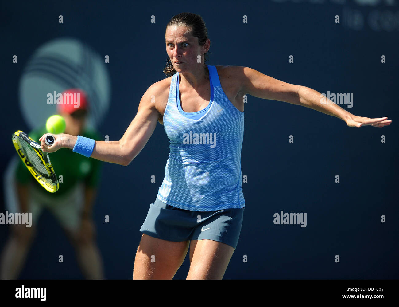 La Costa, Carlsbad, Kalifornien, USA. 2. August 2013. Roberta Vinci (ITA) während eines Spiels gegen Ana Ivanovic (SRB) während das Viertelfinale der Southern California Open gespielt im La Costa Resort &amp; Spa in Carlsbad CA. Credit: Action Plus Sport/Alamy Live News Stockfoto