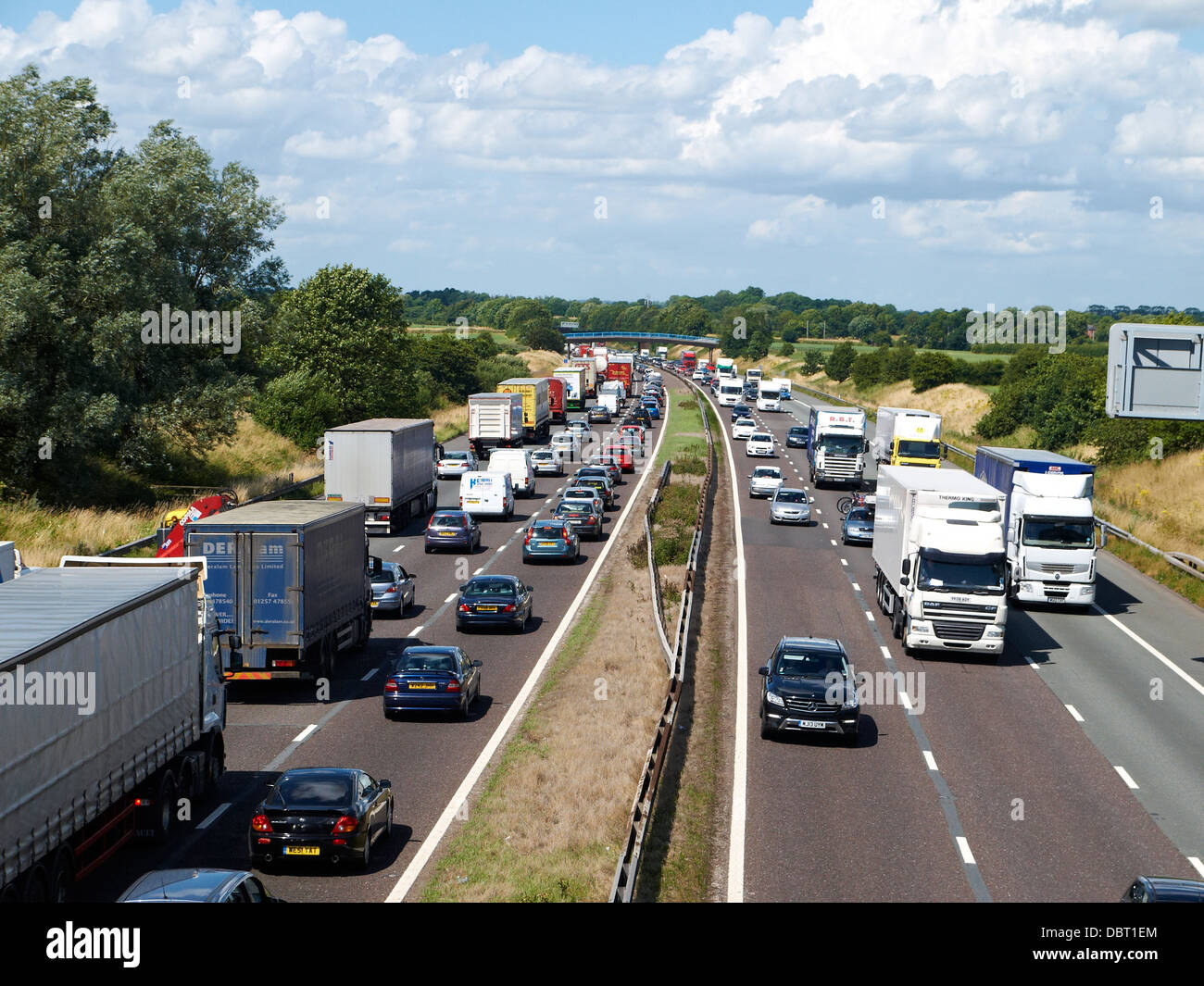 Stau auf der Autobahn M6 in der Nähe von Sandbach Cheshire UK Stockfoto