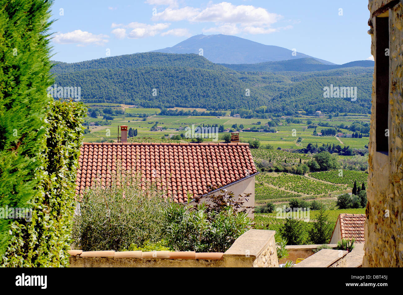 Mont Ventoux Blick von Lacoste Provence Stockfoto