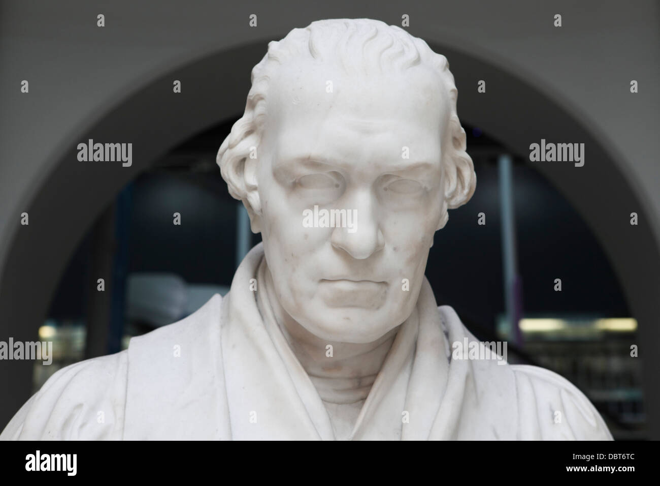 Statue von James Watt (1736-1819) der schottischen Maschinenbau-Ingenieur und Erfinder. Stockfoto