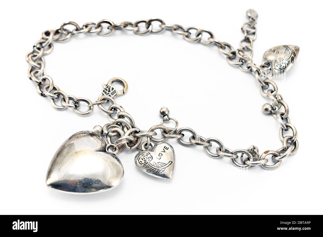 Silber Halskette mit Herz Anhänger isoliert auf weiss Stockfoto