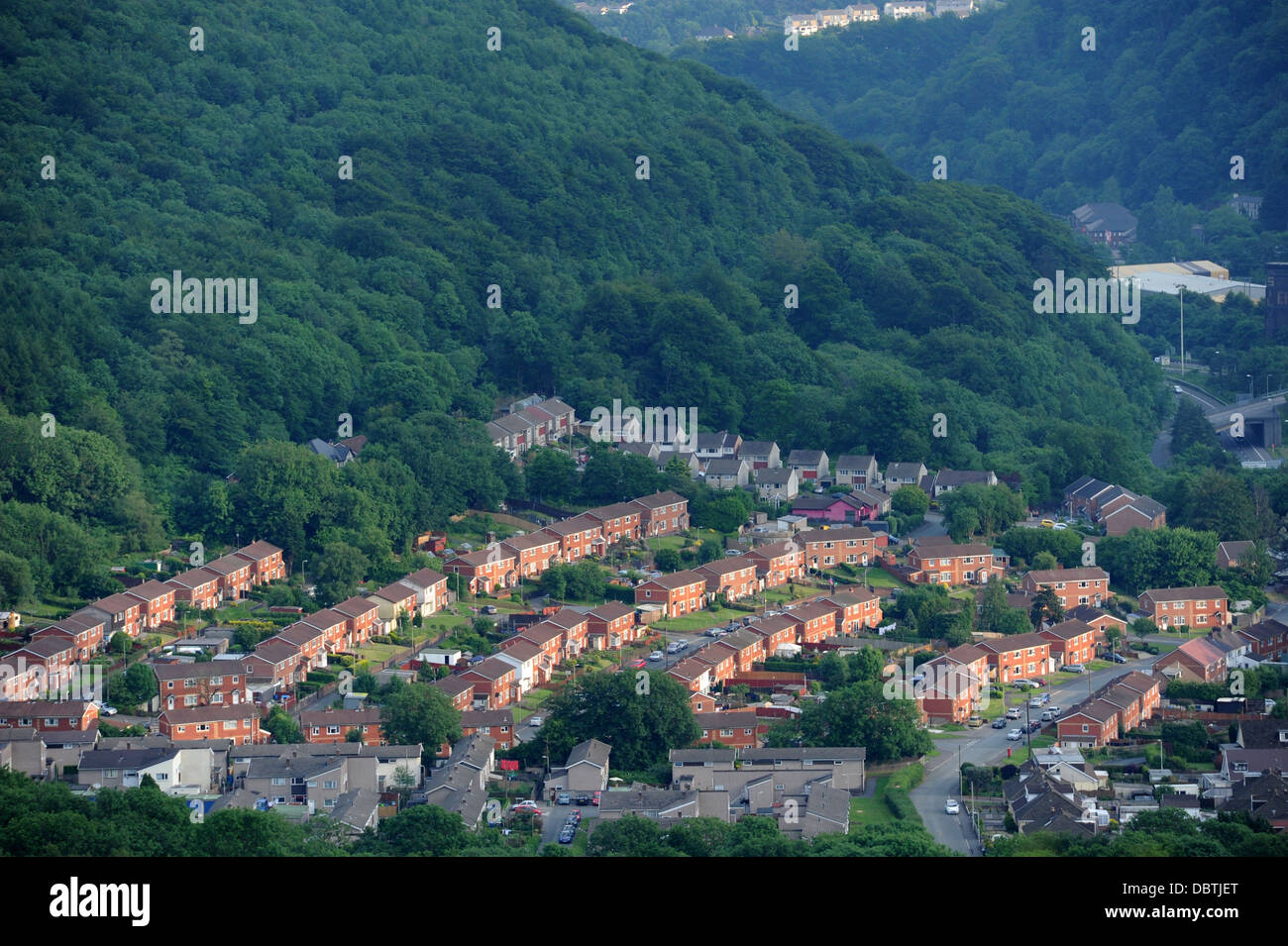 Luftbild der Neubau Wohnungen in Tongwynlais, South Wales. Stockfoto