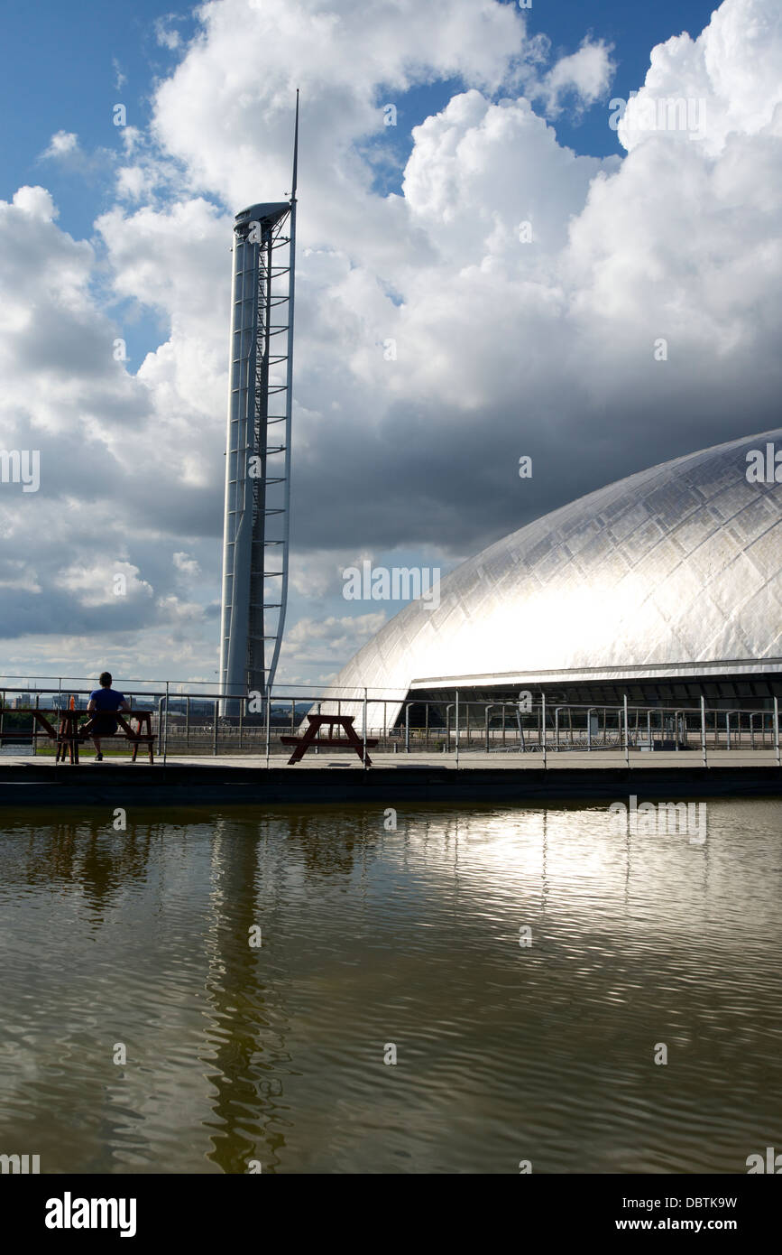 Wissenschaft-Mall und Glasgow Tower das Glasgow Science Centre. Stockfoto