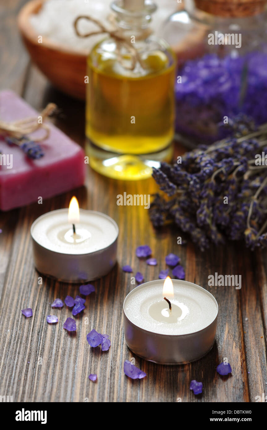 Seife und kerzen -Fotos und -Bildmaterial in hoher Auflösung – Alamy