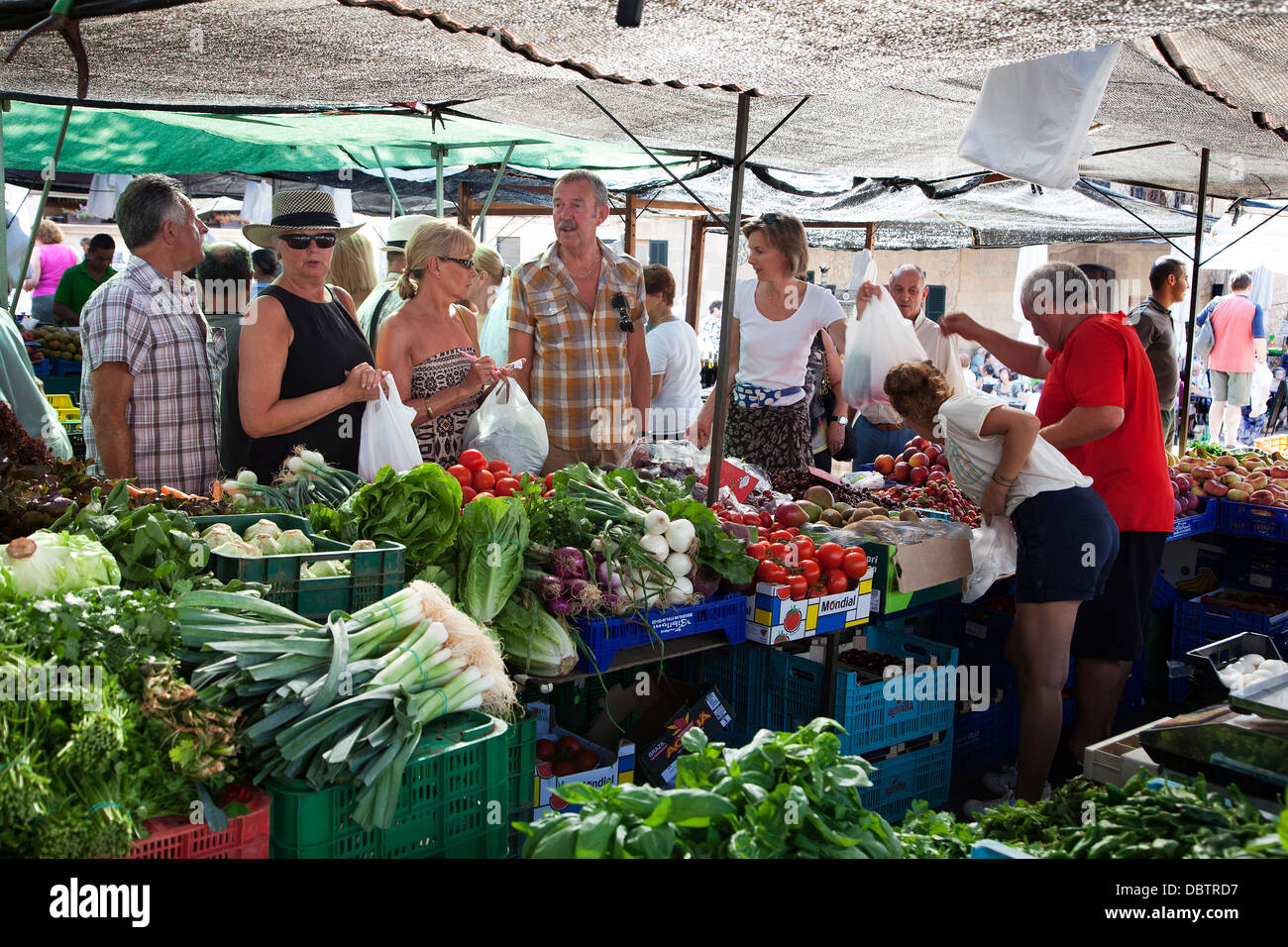 Pollensa Altstadt Sonntagsmarkt der Hauptplatz Plaza Mayor Stockfoto