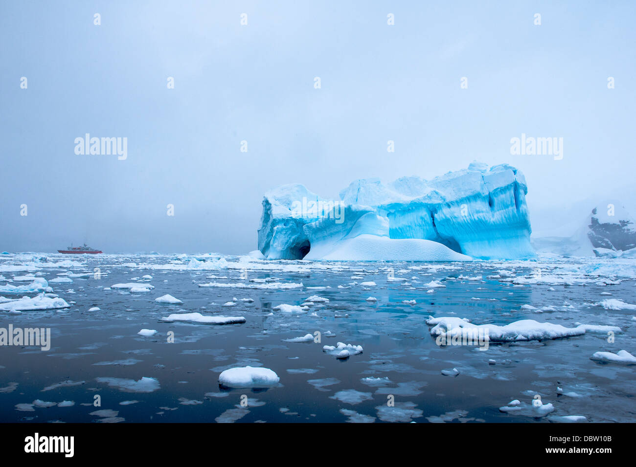 Eisberg in der Antarktis Gewässern, Enterprise Island, Antarktis, Polarregionen Stockfoto