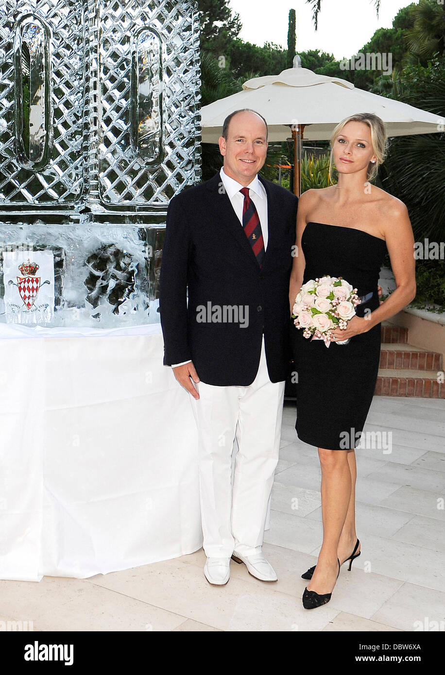 Prinz Albert von Monaco und seine Frau Prinzessin Charlene Monte Carlo Golf Club feiert ihren 100. Geburtstag Monaco, Monte-Carlo - 27.08.11 Stockfoto