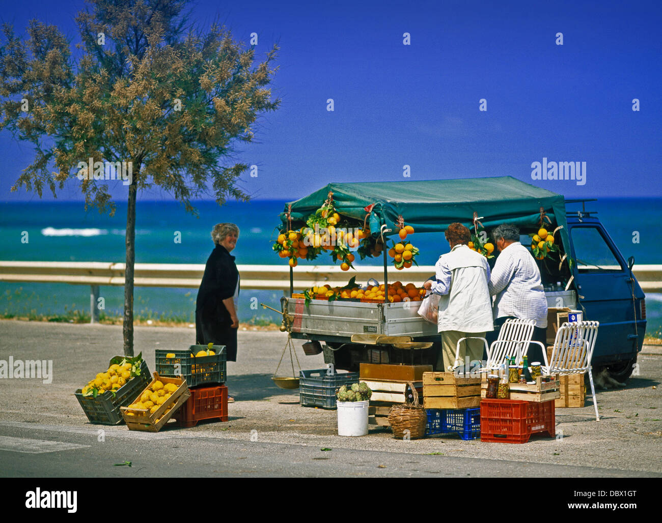 Gargano Obst Verkäufer, Puglia (Apulien) Stockfoto