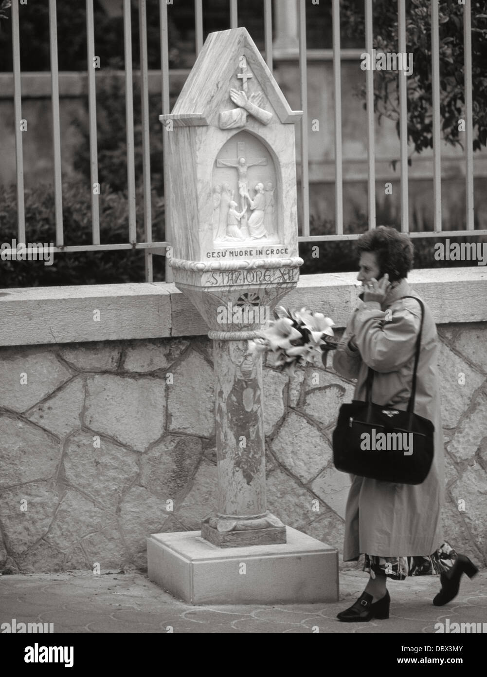 San Giovanni Rotondo von Anhängern des Padre Pio, der von Papst Johannes Paul II. heiliggesprochen wurde verehrt Stockfoto
