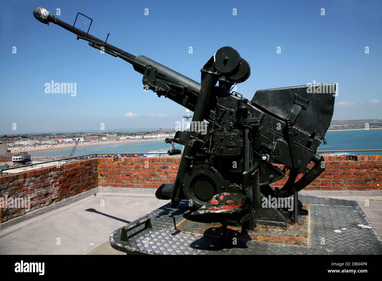 Ein Weltkrieg 11 Flak mit Blick auf Weymouth von Fort Nothe Stockfoto