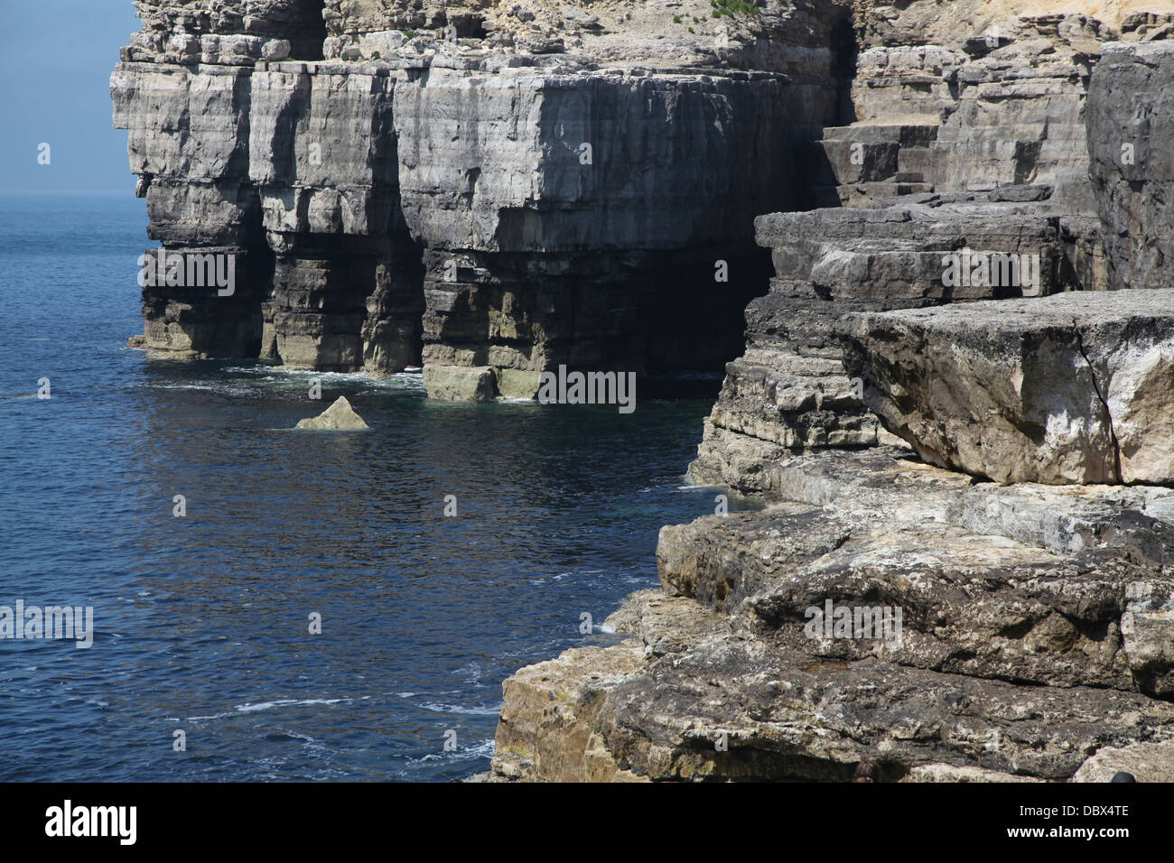 Hoch aufragenden Klippen am Portland Bill an der Küste von Dorset Stockfoto