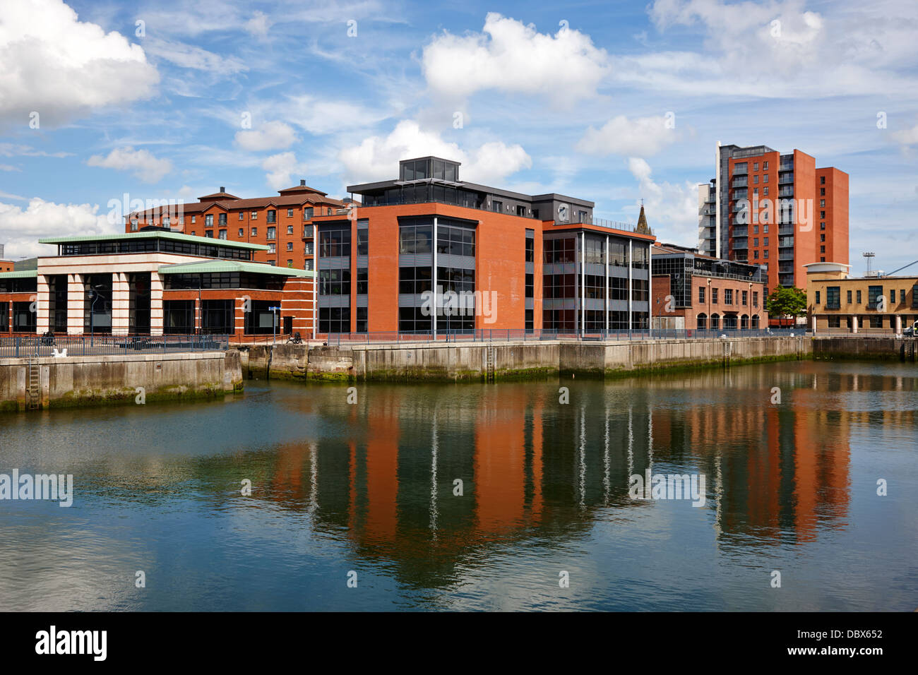 neue leere Büros am Clarendon dock Belfast Nordirland Vereinigtes Königreich Stockfoto