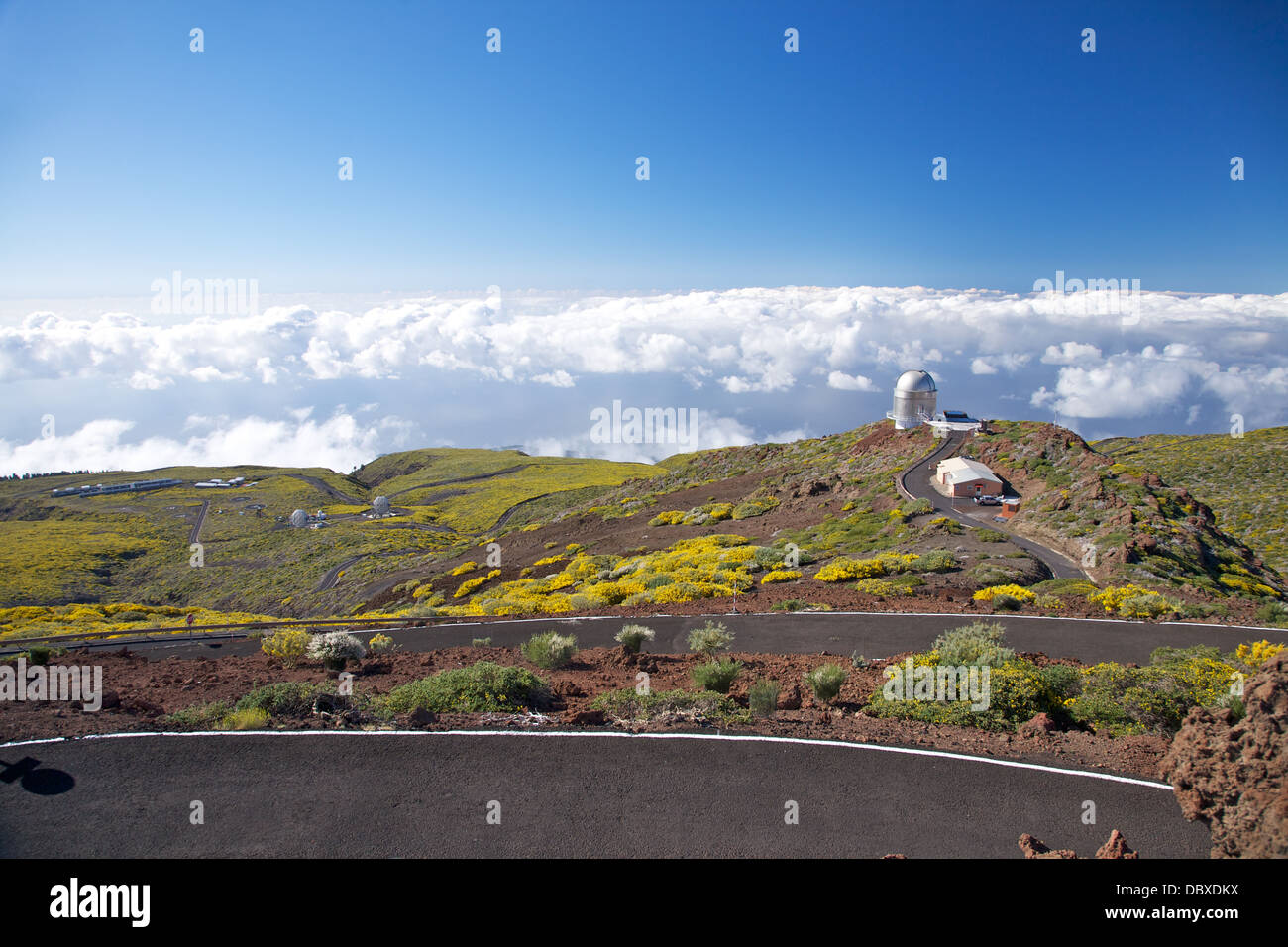 Wolken und La Palma Observatorien Stockfoto