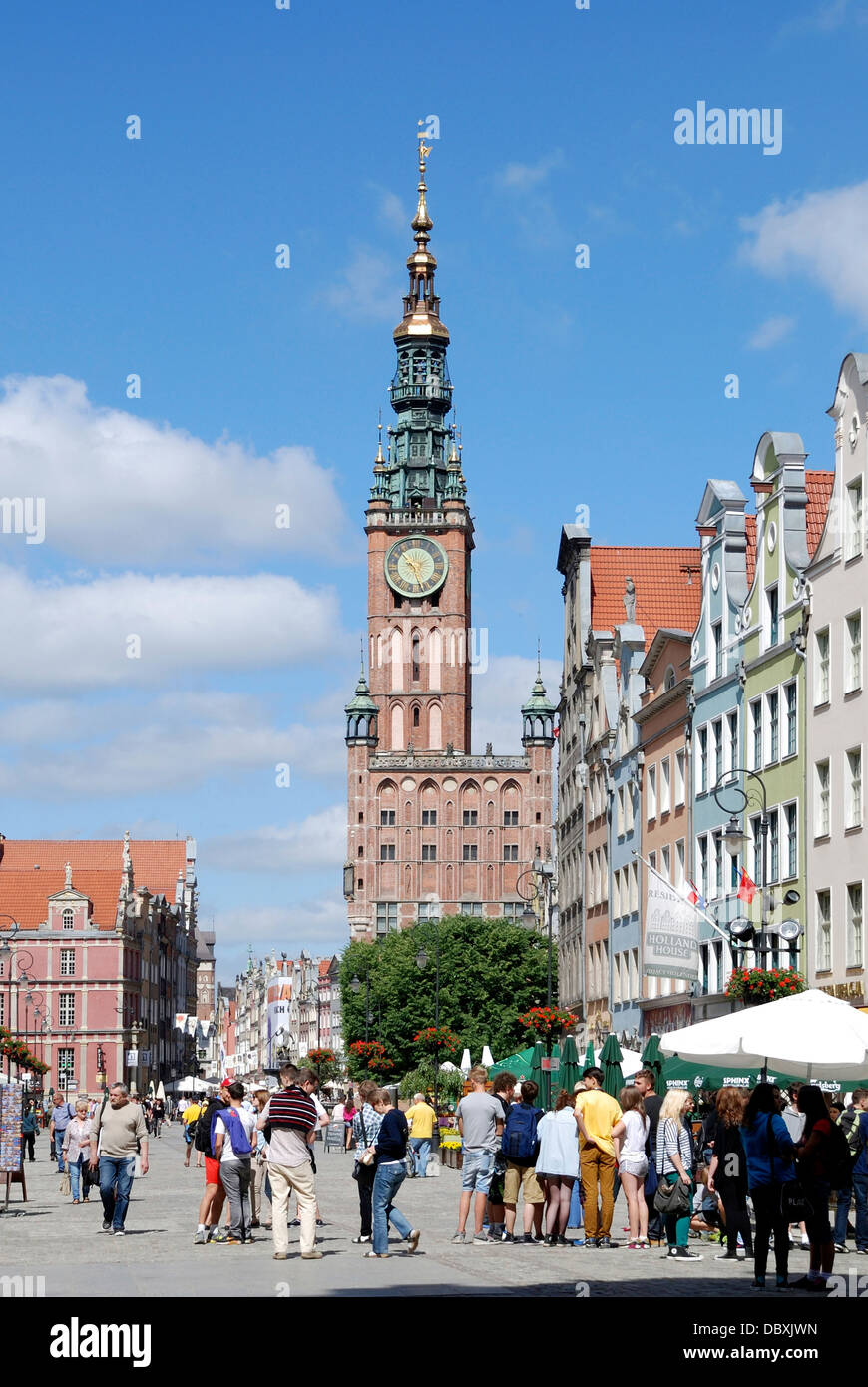 Historische Altstadt von Danzig mit dem Rathaus am langen Markt. Stockfoto