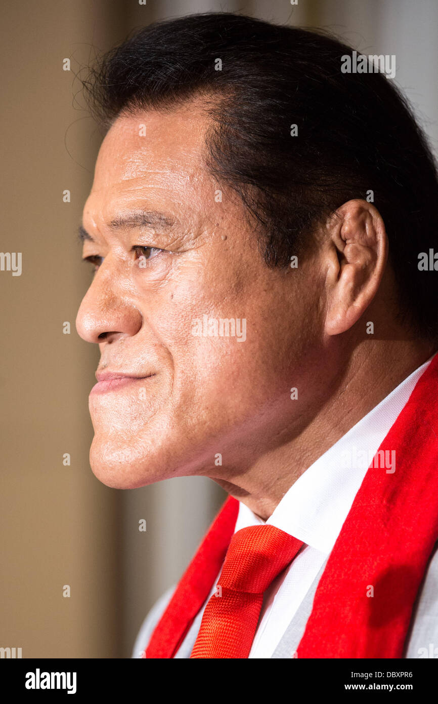 Tokio, Japan. 5. Aug, spricht 2013Antonio Inoki, der für das Zeichnen mit Muhammad Ali in einem Ringkampf gegen Boxkampf 1976 bekannt ist, während einer Pressekonferenz in Tokio Foreign Correspondents' Club of Japan auf Montag, 5. August 2013. Kanji Inoki geboren, ist die 70 jährige ehemalige Profi-Wrestler auf den politischen Bereich zurückgekehrt, gewann einen Sitz im Oberhaus der Ernährung bei einer Wahl im Juli. © Aflo Co. Ltd./Alamy Live-Nachrichten Stockfoto