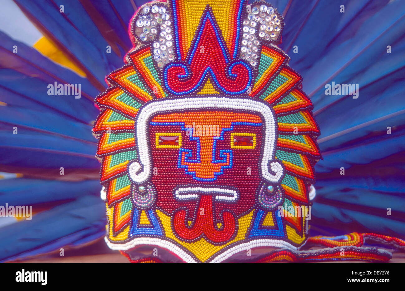 Mexikanische Maske getragen an einem indischen Tanz Festival in Florida, USA. Stockfoto