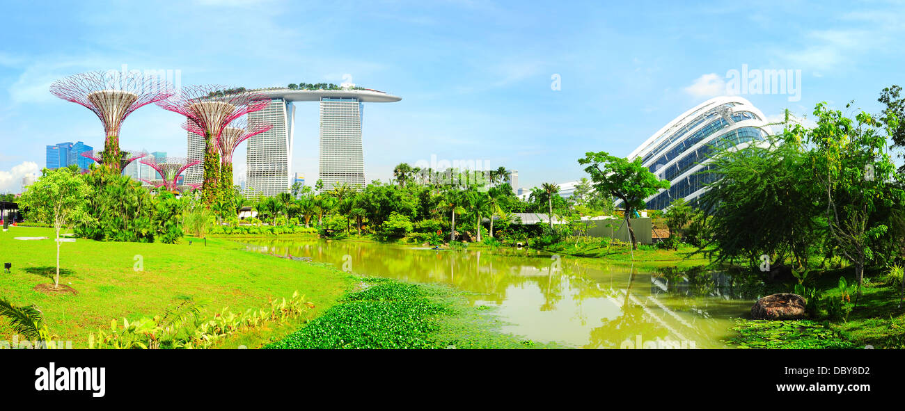 Panoramische Ansicht der Gärten an der Bucht in Singapur. Stockfoto
