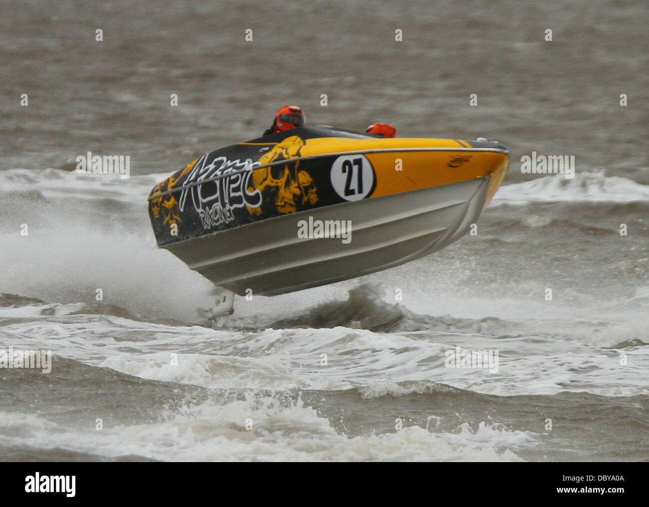 Atmosphäre des Mersey River Festival in Liverpool. Das Festival enthalten Piraten Shows, schmale Boote, Großsegler, Powerboating und maritime Veranstaltungen Liverpool, England - 12.09.11 Stockfoto