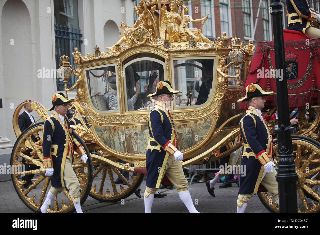 Königin Beatrix, Prinzessin Maxima und Willem-Alexander und die goldene Kutsche Sonntagsruhe (Prinz Tag) ist der Tag, an dem der regierende Monarchen der Niederlande (derzeit Königin Beatrix) befasst sich mit eine gemeinsame Sitzung der niederländische Senat und Haus statt Stockfoto