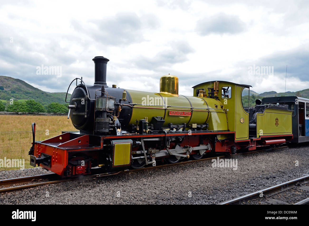 Ravenglass und Eskdale Railway - 15' gauge Railway im Lake District - die Dampfmaschine 'Northern Rock'. Stockfoto