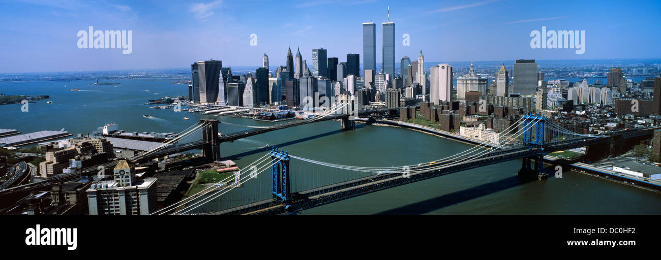 SKYLINE ZEIGT WORLD TRADE CENTER TÜRME NEW YORK CITY FINANCIAL DISTRICT VOR 11. SEPTEMBER 2001 Stockfoto
